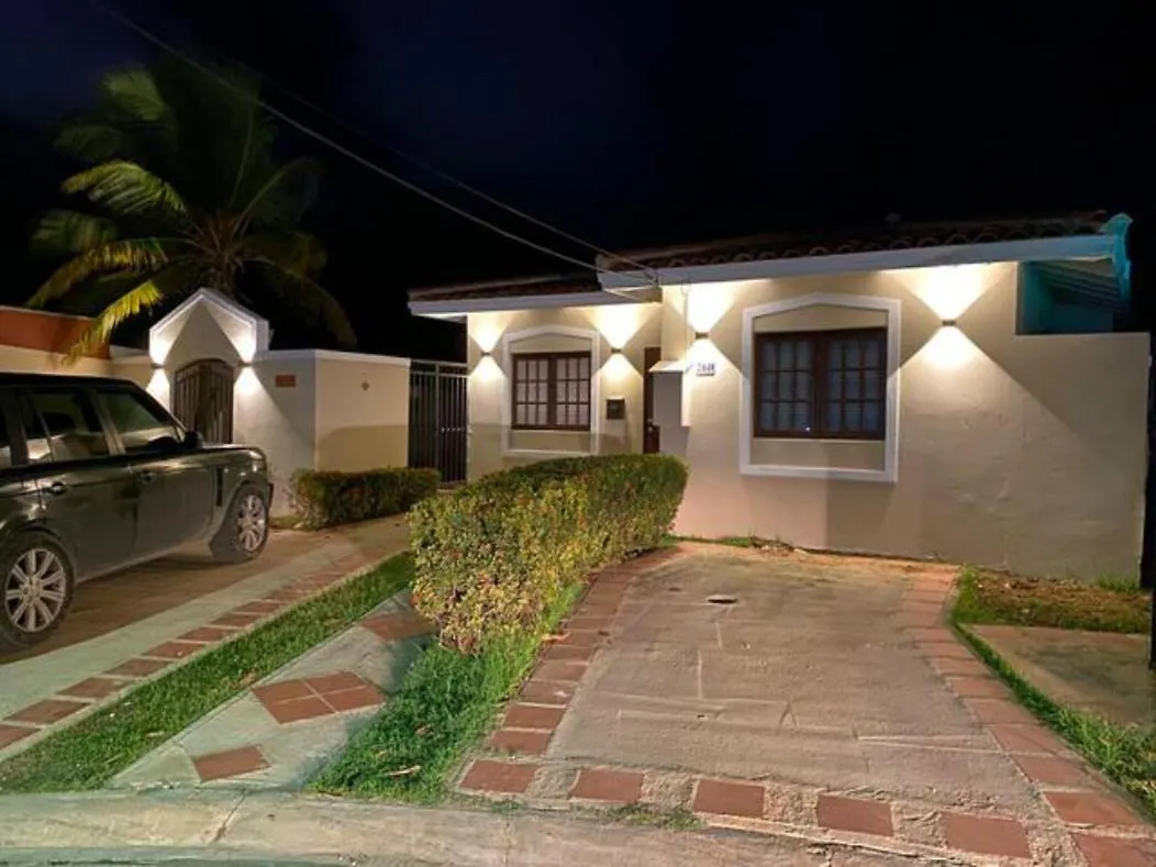Villa Loki Aruba New!!! Villa Plus Guesthouse Pool Maximum 8 Persons Noord Aruba